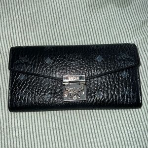 Authentic mcm wallet